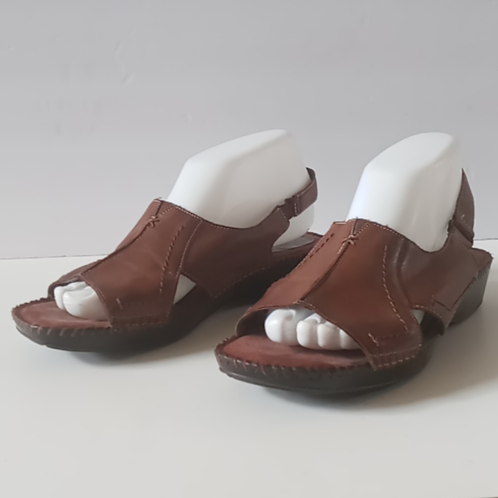 Naturalizer Sandals
